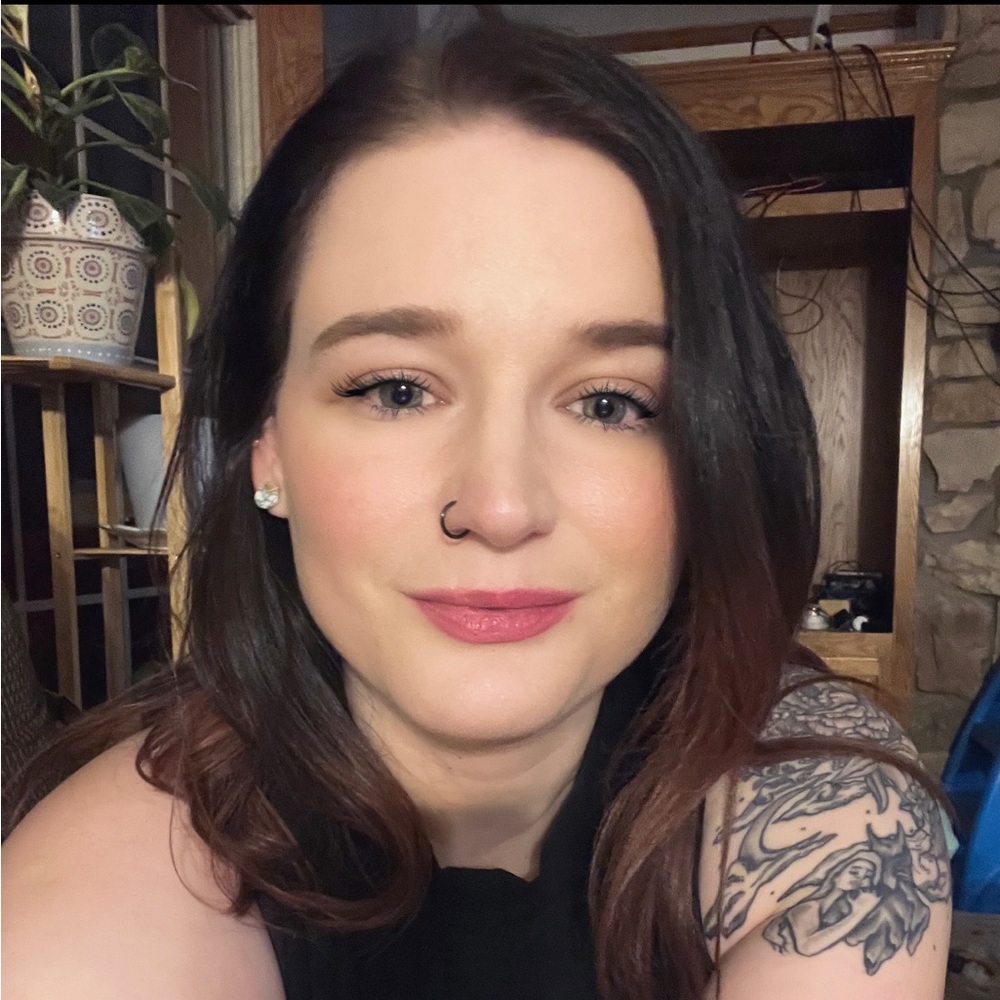 Meet your Posher, Hannah